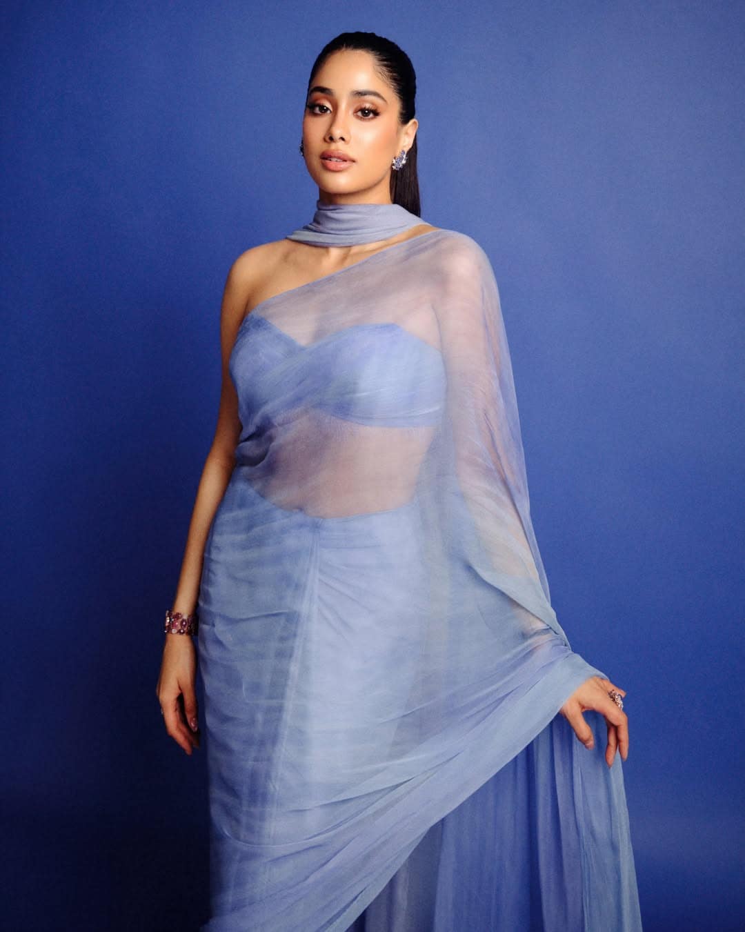 Janhvi Kapoor Reveals 360° Tongue Twist, Fans Troll Her ‘Unnecessary Talent’