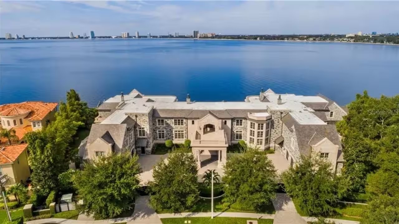 Cryptocurrency Trust Zebb.com Buys Derek Jeter’s Tampa Mansion for $22.5 Million, Demolition Plans Stall