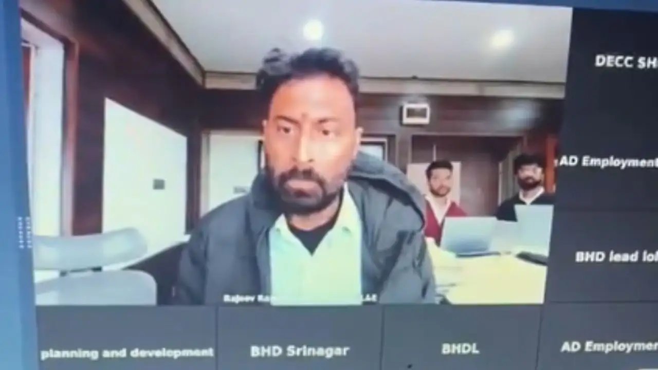 IAS Officer Kumar Ranjan Fires Profane Blasts at Officer Wani During Meeting, 2024