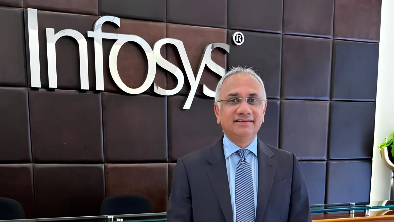 Infosys Q2 AI Revenue Hits 10.5%, Guidance Slips to 1–2%