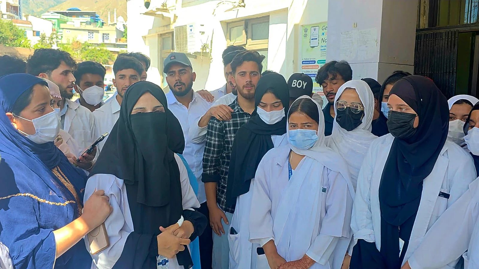 Doda Nurses Protest Burqa Ban, Hospital Forms 7-Member Panel For Inquiry