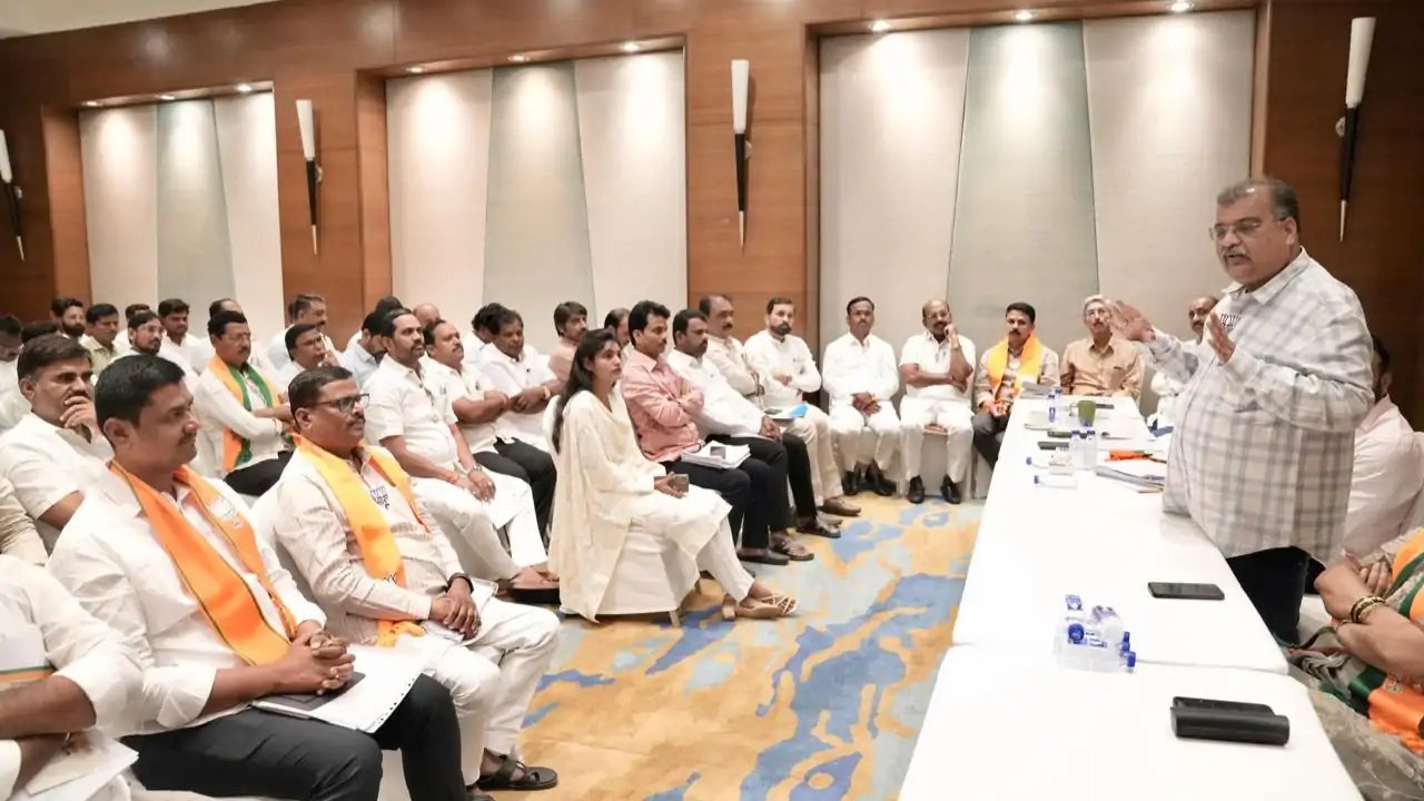 BJP Chief Ravindra Chavan Launches Solapur Campaign For Pune LC Races