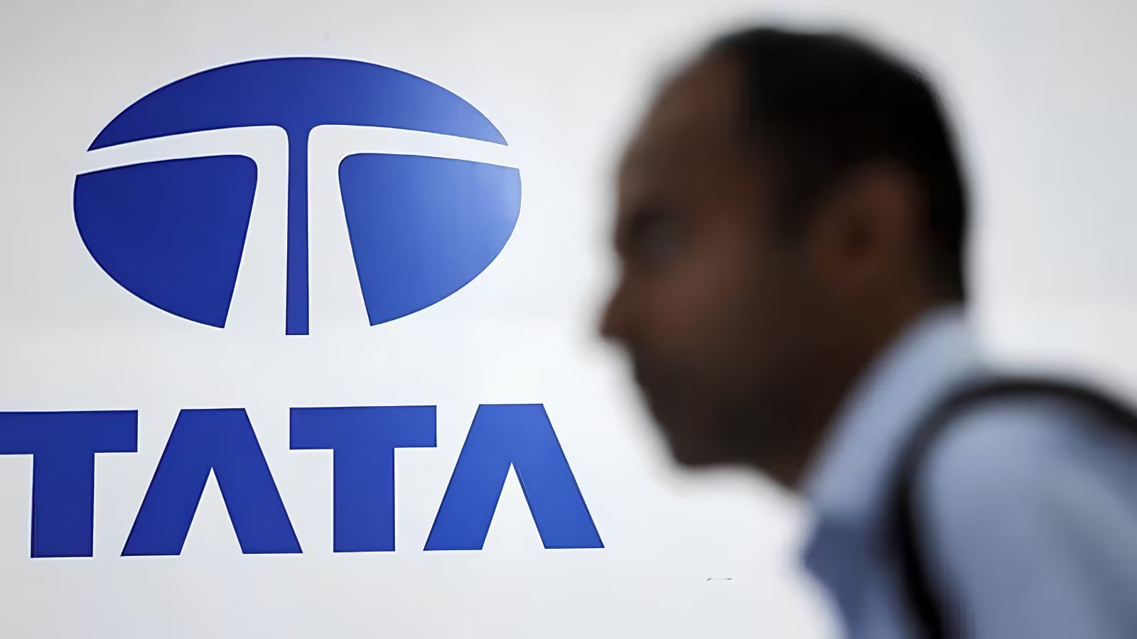 Tata Sons Shares Slide After 4-to-1 Board Vote on Chairman Reappointment