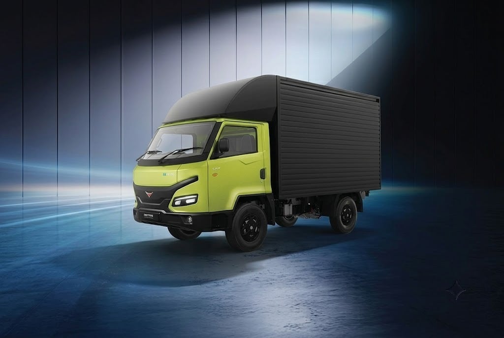 Montra Electric EVIATOR 3.5‑ton SCV Powers 150 of More Retail’s 600‑Vehicle Fleet