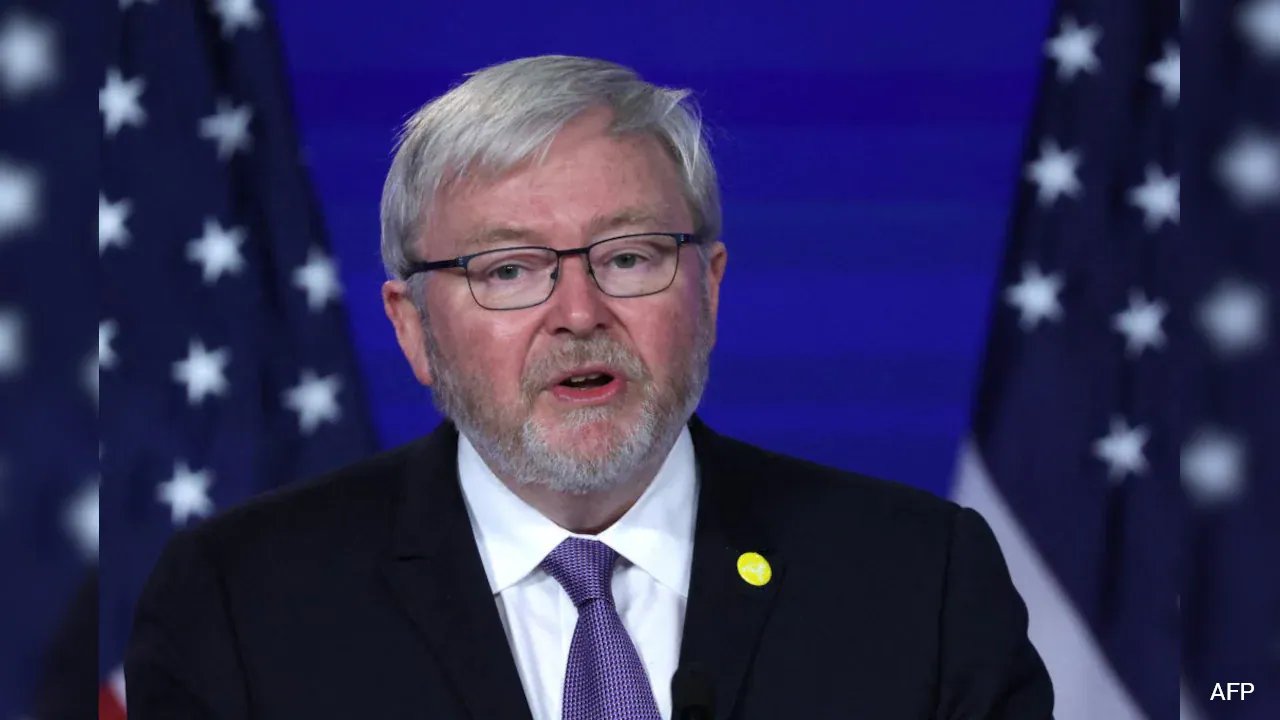 Kevin Rudd Praises Captain Smit Machchhar for Saving Flydubai Incident