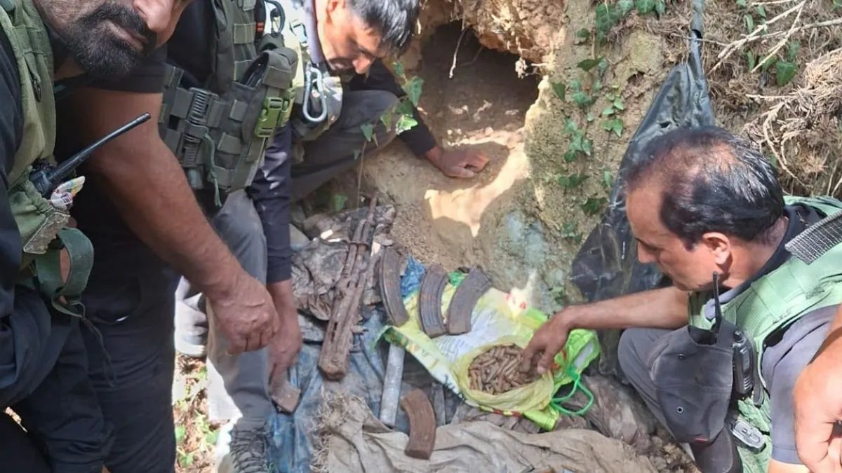 Handwara Police Seize 857 AK Rounds from Terror Cache
