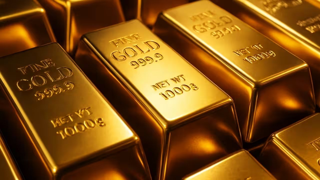 Uday Kotak Warns India's Gold Import Bill Could Reach $90bn by FY27