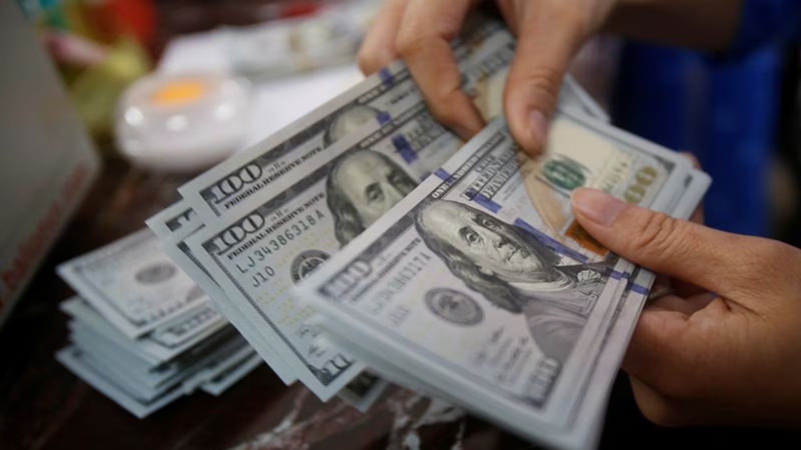 US Dollar Hits 16‑Month High, 10‑Year Treasury Yield Tops 5%