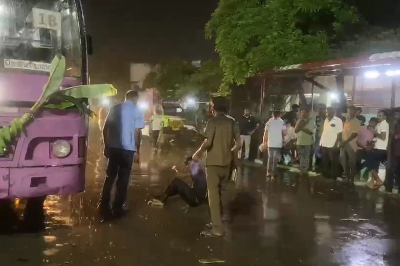 Tamil Nadu Bus Driver Kicks Drunk Passenger at Tiruppur's Kangeyam Stand