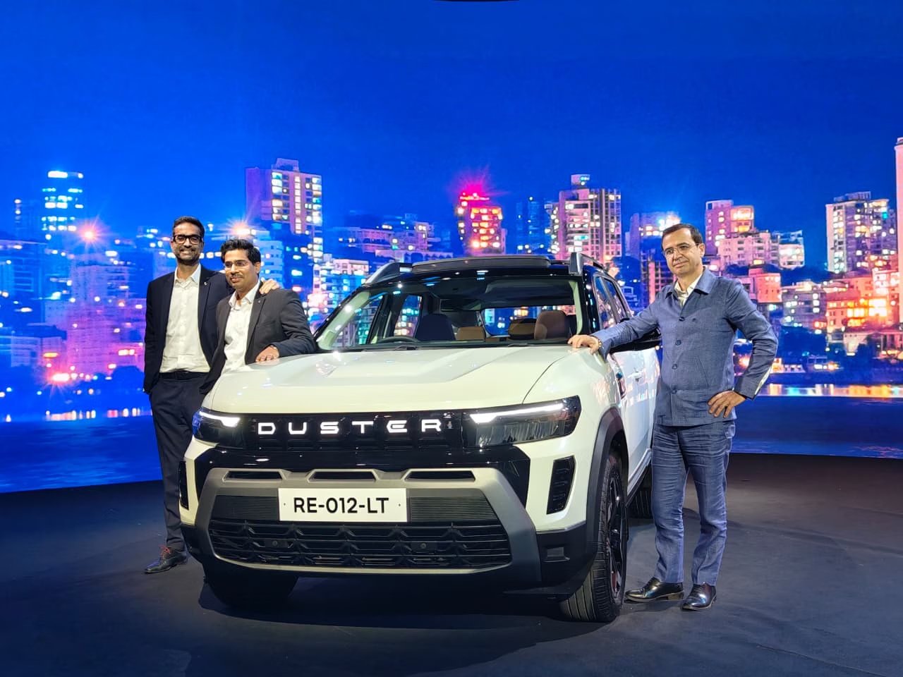 Renault Duster Strong Hybrid Launches in India at Rs 16.99 Lakh