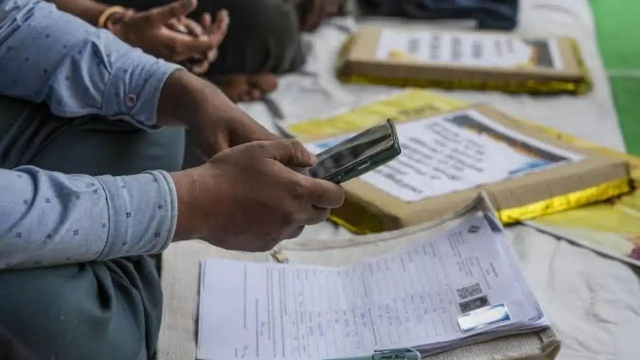 Supreme Court Orders Review of Election Commission's Voter‑Form Changes, 778 Deletions Under Scrutiny