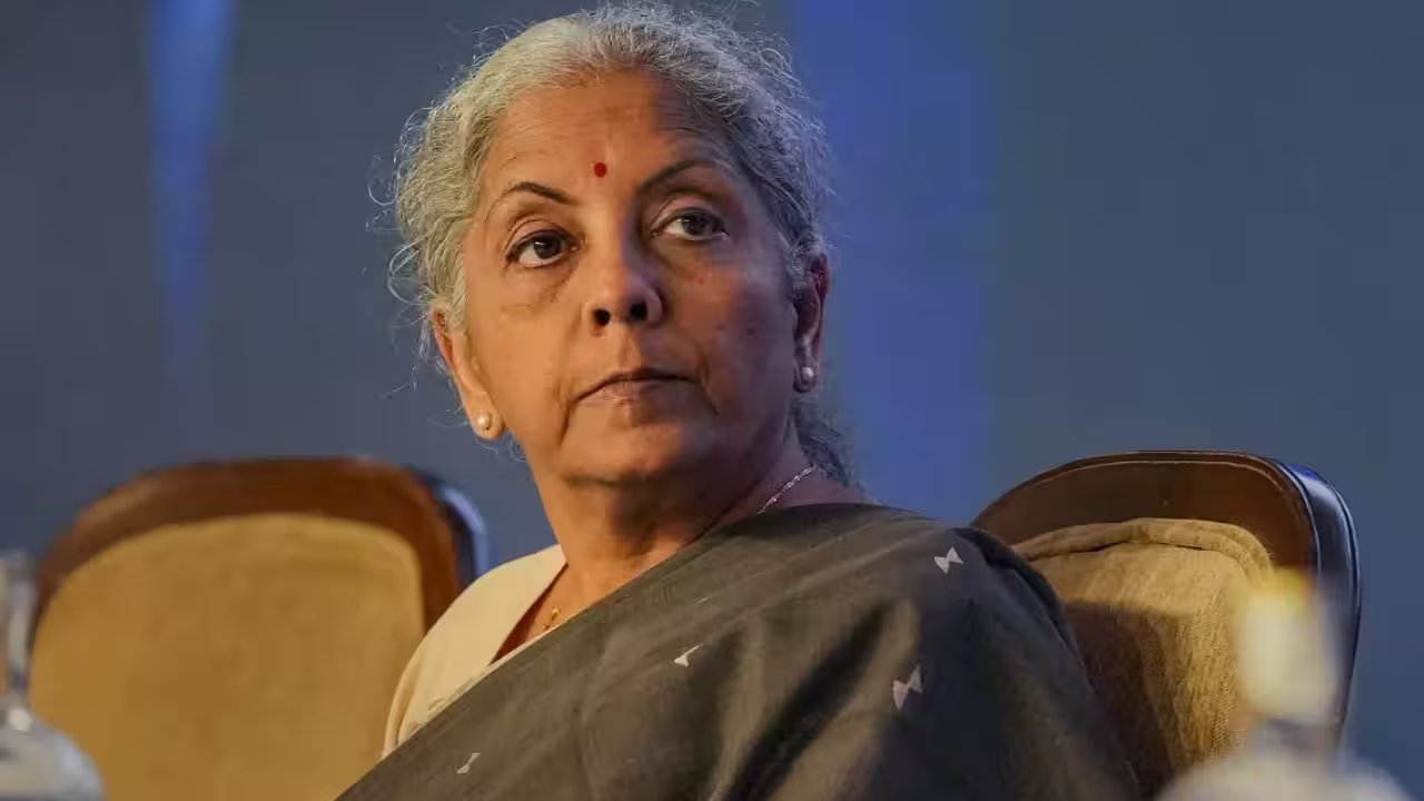 India Tops 80,000-Crore Disinvestment Target, Raising 88,665 Crore Ahead of Fiscal Year End