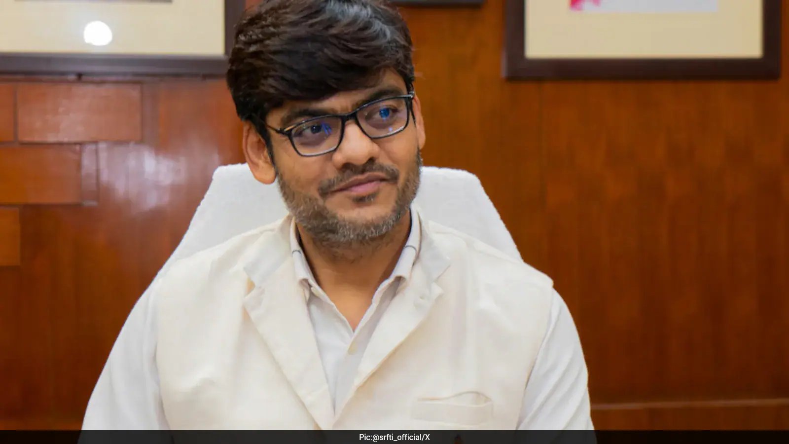 SRFTI Vice-Chancellor Santosh Ajmera Manhandled by Student Amid 17-Day Campus Shutdown